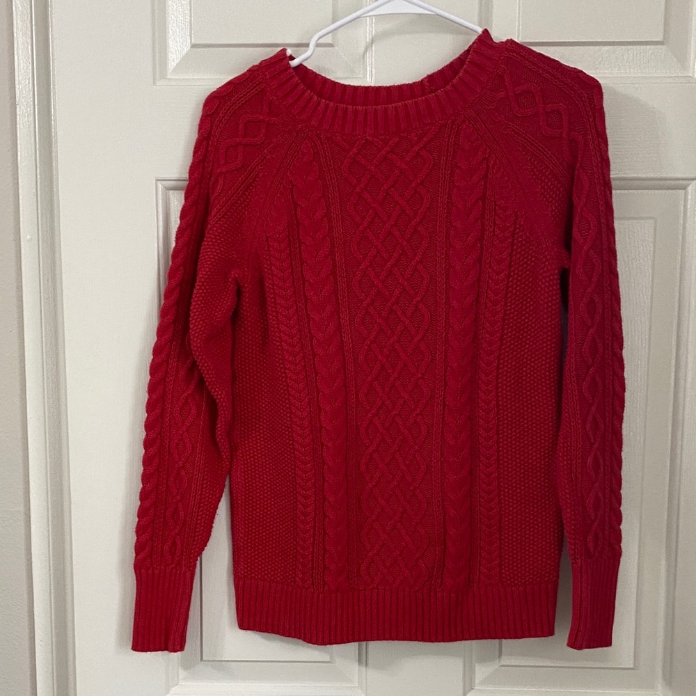 Gap red cable knit long sleeve crew neck sweater 100% cotton - worn 3 times